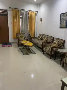 Dijual rumah ruko.harga nego