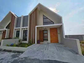 Rumah Baru Cantik Pesan Bangun di Cluster Nyaman Sukoharjo Kota