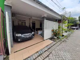 DIJUAL RUMAH PURI INDAH LOKASI TENGAH KOTA DEKAT TOL SIDOARJO