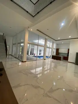 Rumah Mewah minimalis modern Swimming Pool Setraduta Grande Bandung