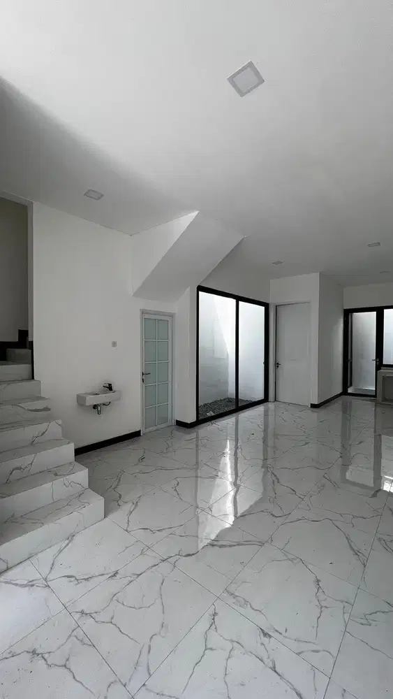 Dijual Rumah Bagus 2 Lantai SHGB Dekat Ke Stasiun Kereta Rawa Buntu