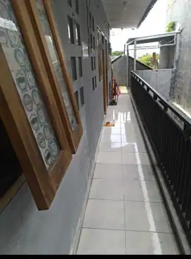Sewa kamar kost lebih luas