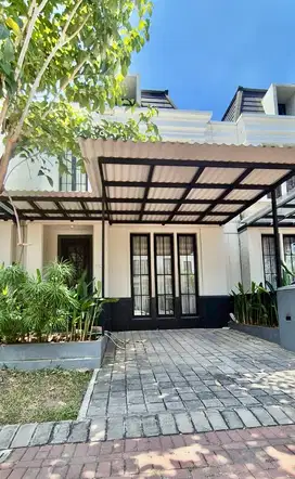 DISEWAKAN RUMAH DIAN ISTANA WIYUNG SEMI FURNISH DEKAT TOL SAiTELIT