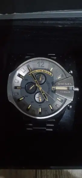 Jam tangan Diesel