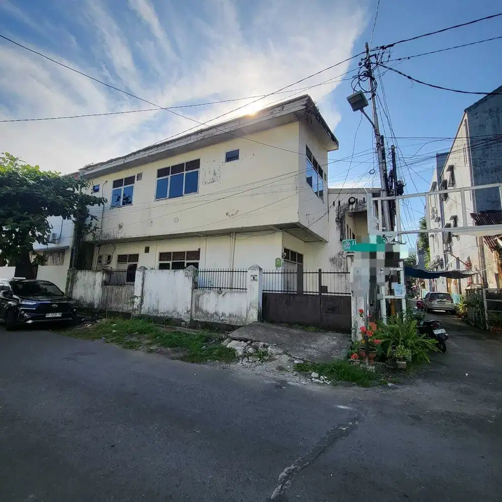 RUMAH HOOK 2 LANTAI DI LOSARI KOTA