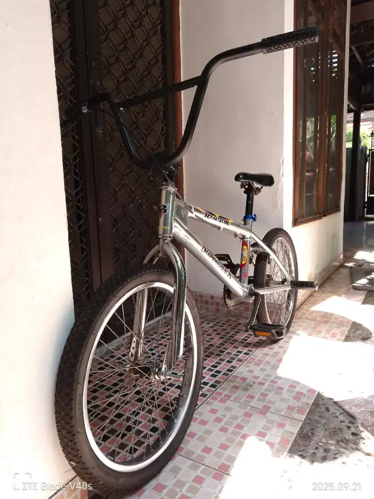 DIAMONDBACK BMX