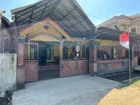 RUMAH DI KELURAHAN KARANGKEDANWANG, SOOKO, MOJOKERTO