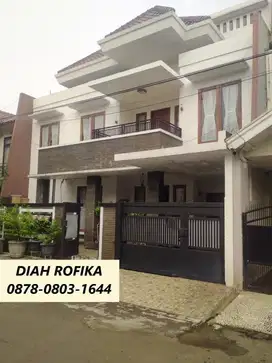 Disewakan Rumah 2 Lantai Siap Huni di Mertilang Bintaro Jaya FR-11136