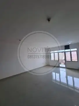 Jual/Sewa Ruko di Jelambar 3.5 Lantai Semi Furnished