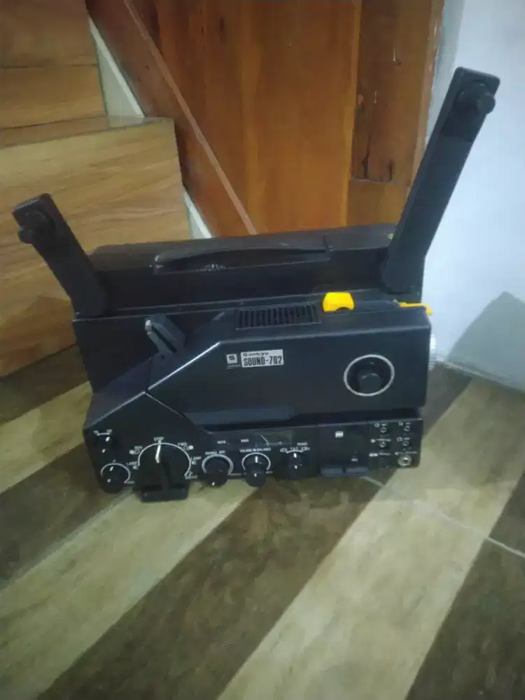 Projektor 8 mm sankyo 702