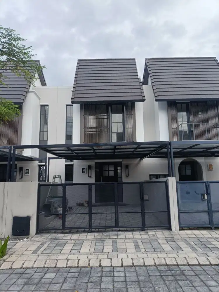 Disewakan Rumah Amesta living gunung anyar ada AC