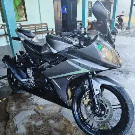 Yamaha R15 v2 Moge Look