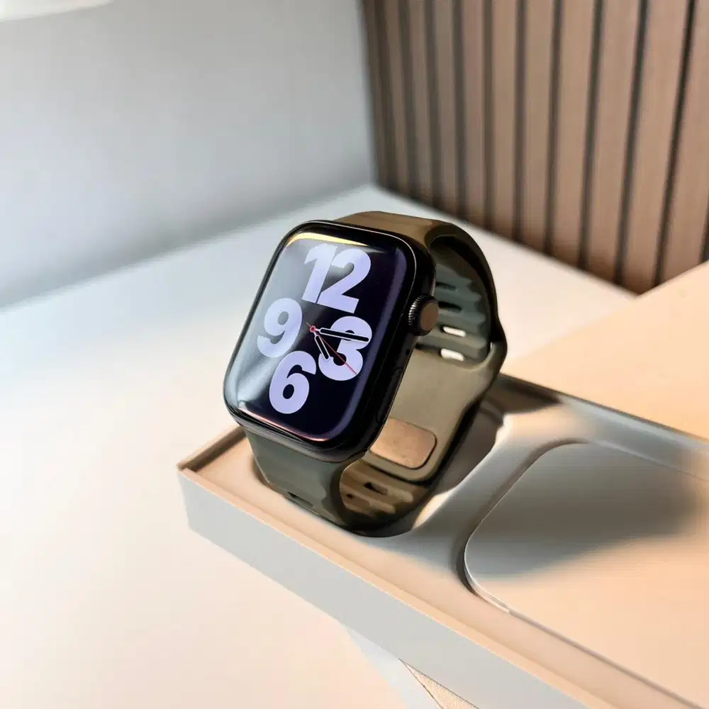 Apple Watch Series 7 45mm Black iwatch Battery Health 89%