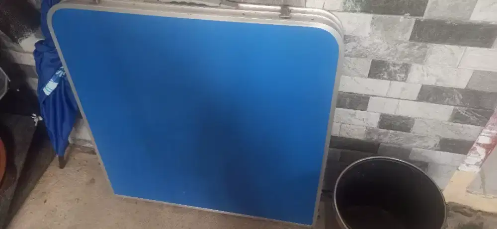 Meja lipat portable