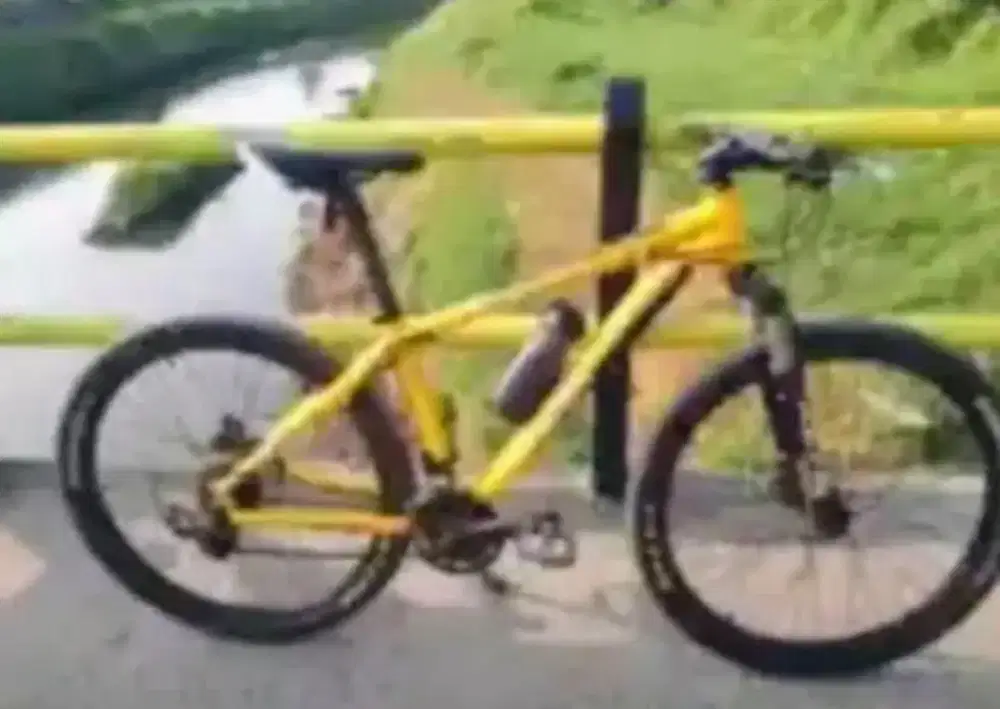 Mtb Mongoose tyax 6061comp alloy 26inc. Baca keterangan