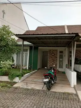 Disewakan Rumah  Spring Garden Residence