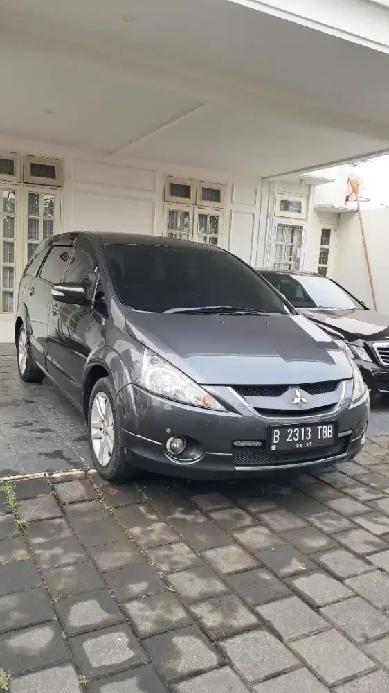Dijual Mitsubishi Grandis GT Tahun 2012