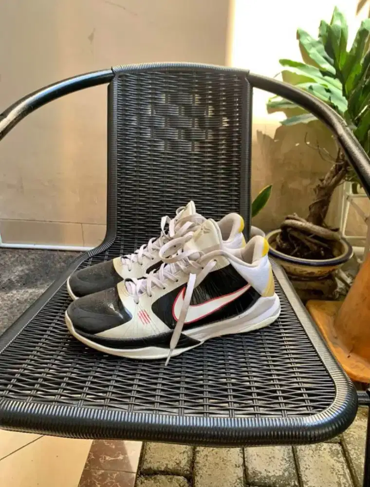 Nike Kobe Bryant Size 42.5