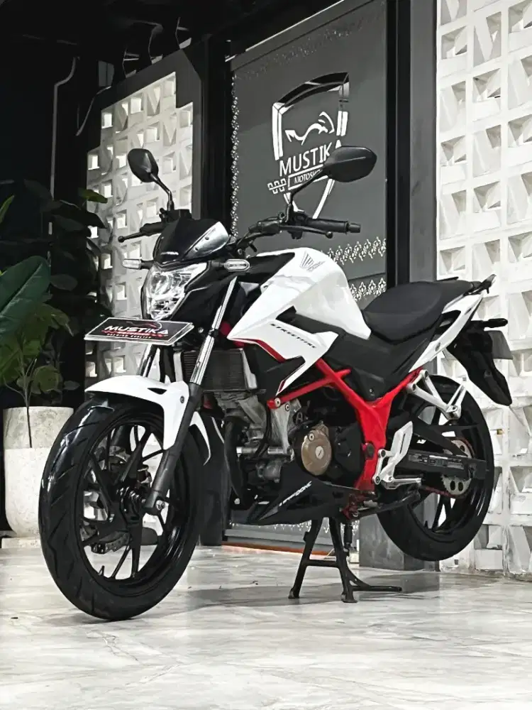 HONDA CB150R 2019