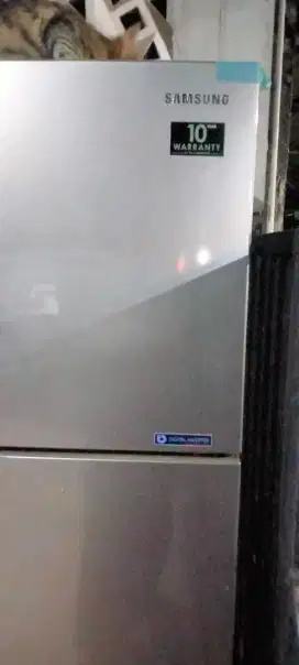 Kulkas 2 pintu inverter hemat listrik