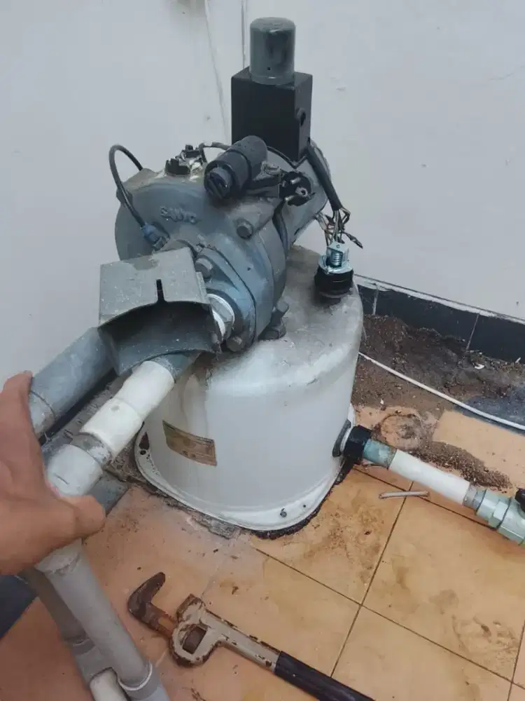 SERVICE POMPA AIR PANGGILAN  ( JETPUMP DAN SUBMERSIBEL. )
