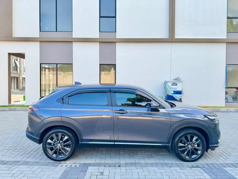 (KM 2 RIBU) Honda HRV 1.5 SE CVT Sensing Abu-abu 2023 SEPERTI BARU