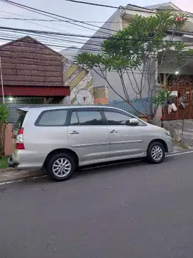 Toyota Kijang Innova 2014 Bensin