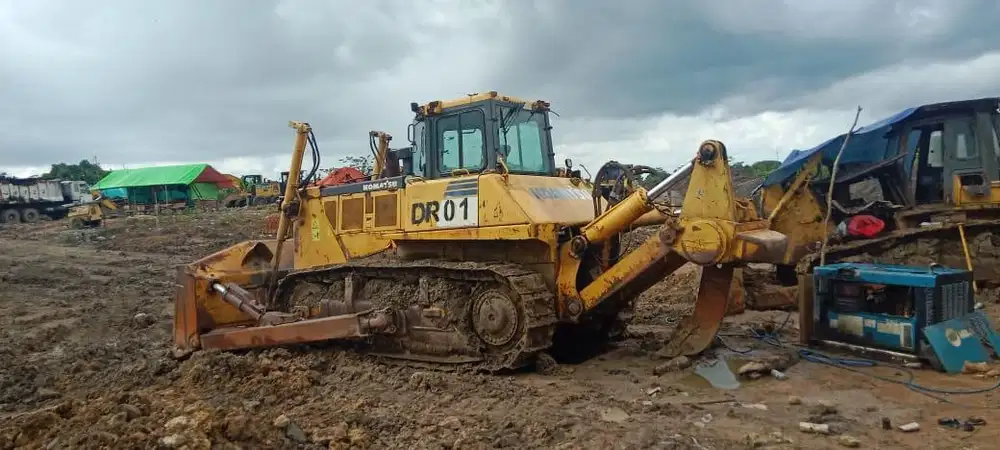 Buldozer komatsu D 155-6 tahun 2012