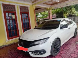 Dijual  civic 2016 tidak ada minus cantik liat pasti suka