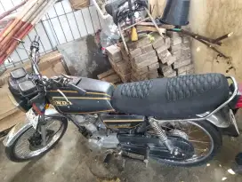Honda GL 100 tahun 1985 , Antik. Pemakaian sendiri Harga 8.000.000