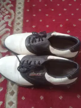 Sepatu niblick bekas kondisi bagus