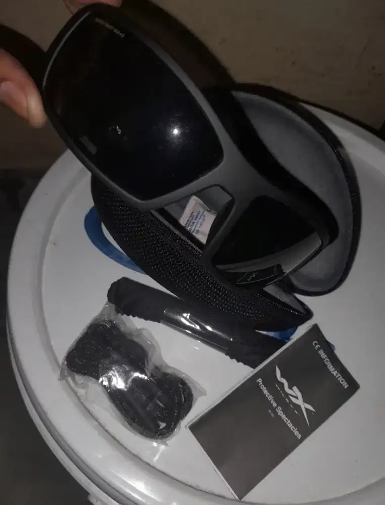 Kacamata oakley wileyX Black Ops