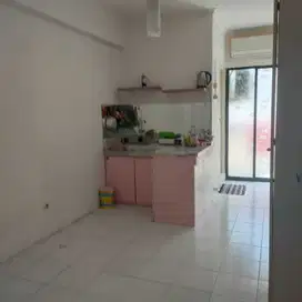 Dijual Casablanca East Residence tower BB lt 15 view pool Kosongan