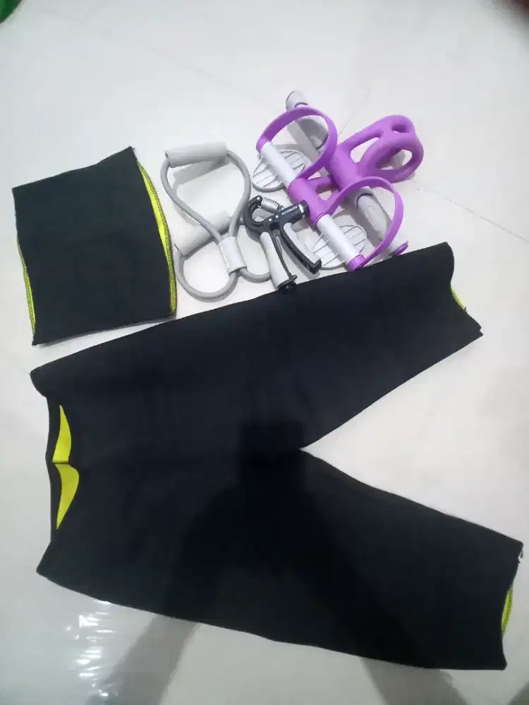 Kalau Mau ini gratis, beli dress aku, bonus alat ini. Free 100%