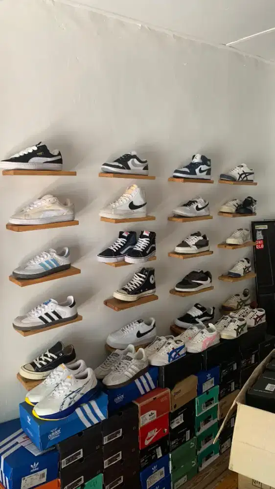 Sepatu premium Nike ,puma,onitsuka,converse