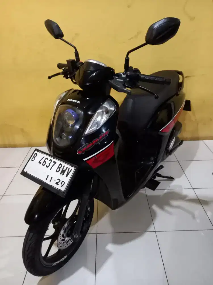 Honda genio pajak hidup