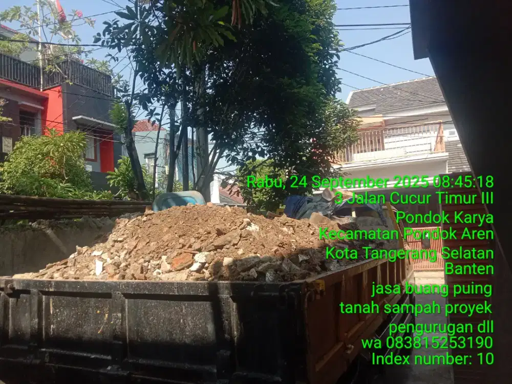 Tukang buang puing sampah proyek dll