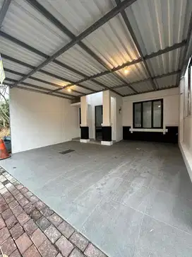 RUMAH 1,5 LANTAI RENOVATED,SIAP HUNI,LAYOUT PLONG.