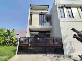 PONDOK TJANDRA 2 Lantai ‼️Disewakan Rumah Baru Renovasi Cluster Duku Waru Sidoarjo