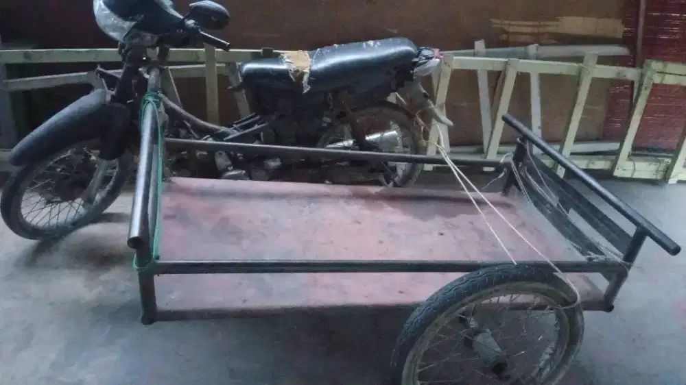Dijual becak barang