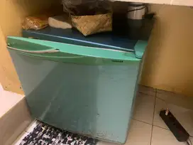 Kulkas toshiba 1 pintu