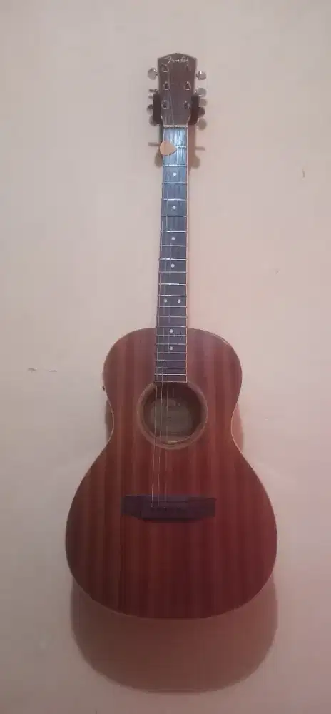 gitar akustik Fender