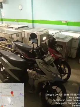 Driver Mobil pengiriman barang