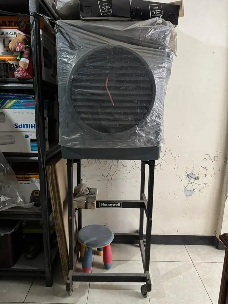 Honeywell Evaporative Air Cooler + Stand