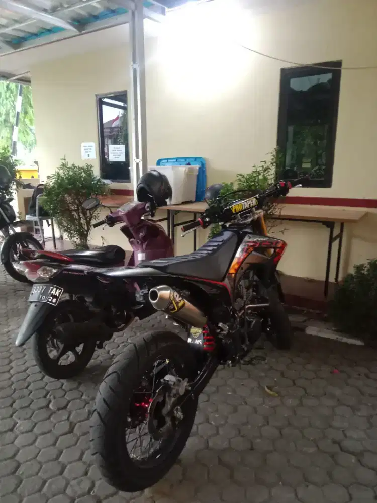 Crf 150l supermoto