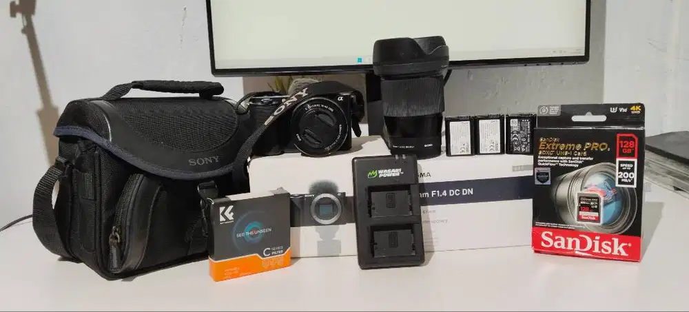 Sony ZV-E10 + Sigma 16mm F1.4 Fullset Bonus Melimpah - Garansi Resmi