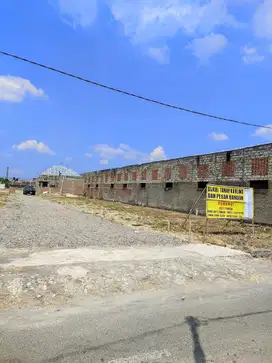 rumah di pasarkan mewah lokasi strategis di timur luwes gentan