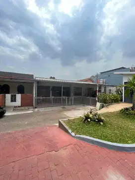 RUMAH LAMA 1 LANTAI DALAM KOMPLEK PLN SLIPI JAKARTA BARAT