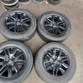 Velg original OEM Toyota Fortuner vrz ring 18 6x139,7 ban 265/60 R18