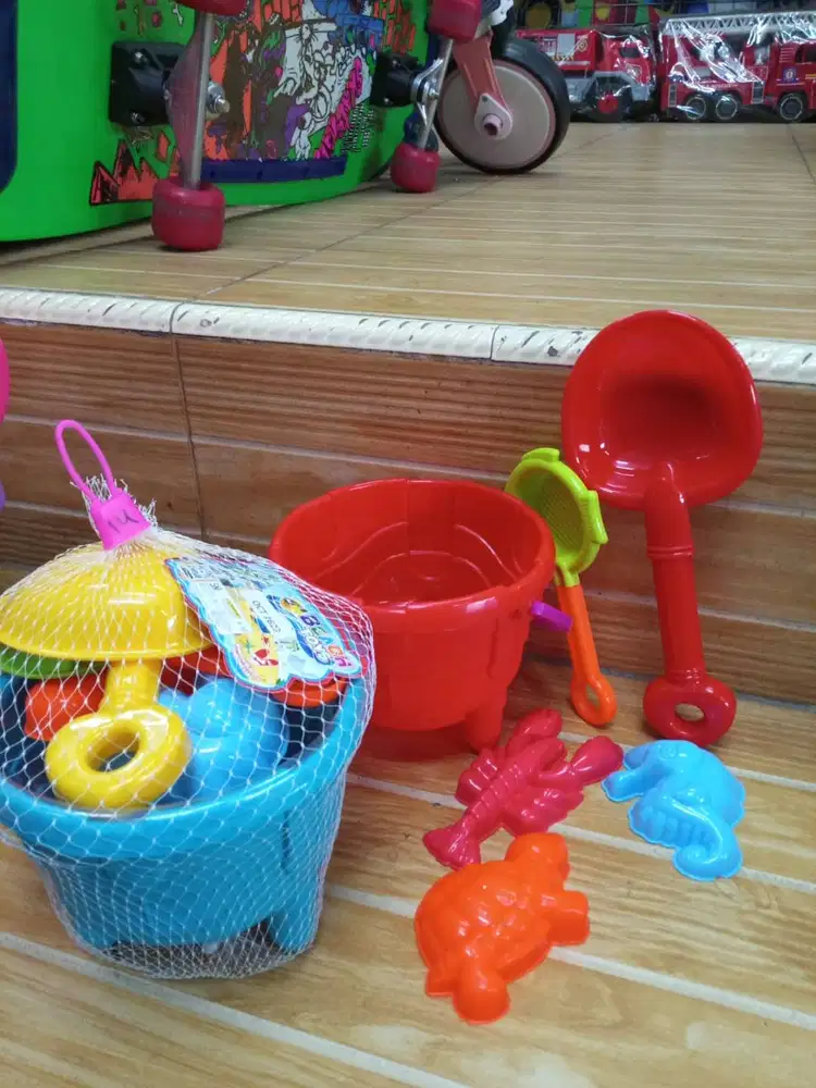 mainan anak cetakan pasir set